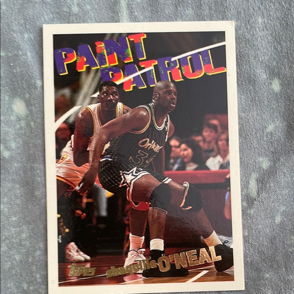 Topps Paint Patrol Basketball Card - Black and Gold